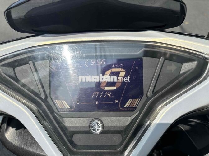 Yamaha NVX 2021 Trắng
