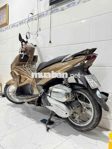 Honda Air Blade 125 Vàng đồng