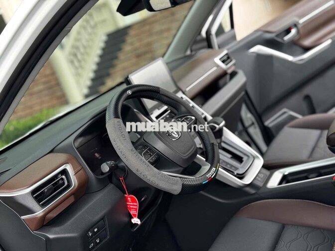 Toyota Innova HEV 2026 Trắng Hybrid 7 chỗ