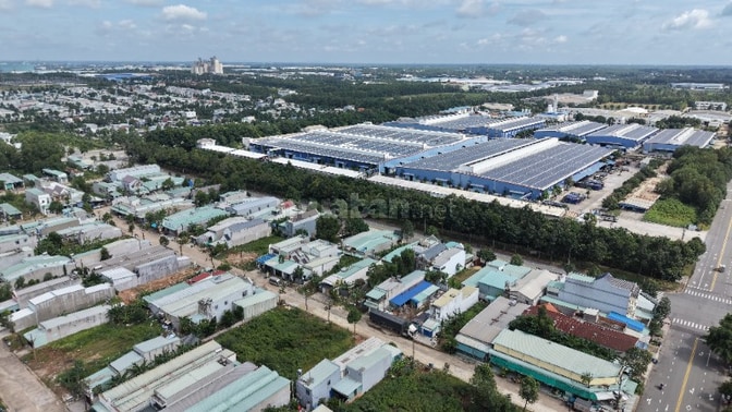 CHÍNH CHỦ CẦN BÁN GẤP ĐẤT 101,4M NGANG 5,7M, KẾ BÊN KCN HIỆN HỮU,