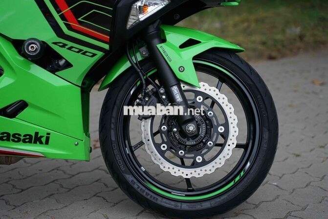 💟🩷 Kawasaki Ninja 400 2024 có đồ chơi xịn sỏ