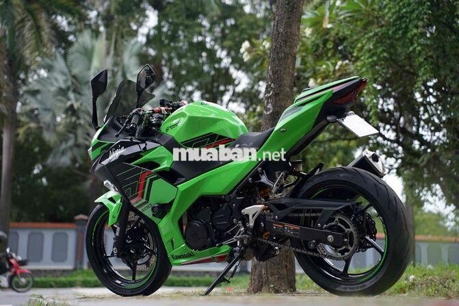 💟🩷 Kawasaki Ninja 400 2024 có đồ chơi xịn sỏ
