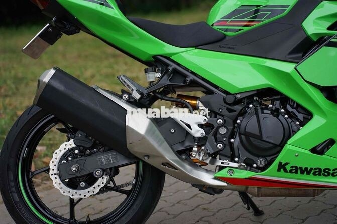 💟🩷 Kawasaki Ninja 400 2024 có đồ chơi xịn sỏ