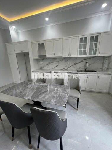 NHÀ MỚI XÂY 4PN 5WC - NỘI THẤT, GẦN ĐƯỜNG HIỆP BÌNH, VẠN PHÚC CITY