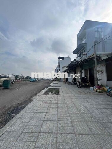 cho thuê nhà mặt tiền bờ kênh - giá 5tr