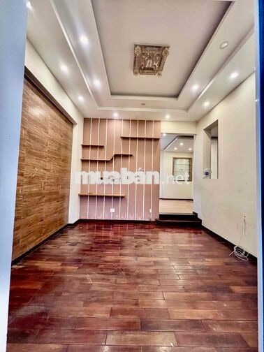 Cho Thuê Biệt Thự DT 8x16 1Trệt 1Lầu 4Pn 3Wc Sân Ôtô Hẻm Xe Tải