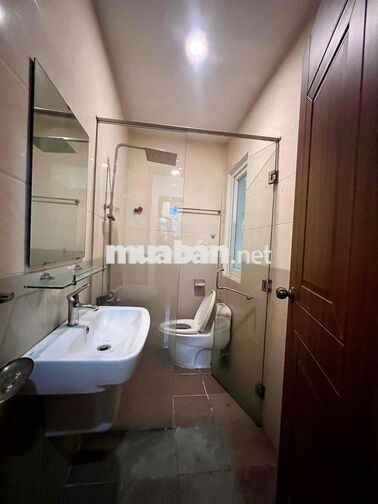 Cho Thuê Biệt Thự DT 8x16 1Trệt 1Lầu 4Pn 3Wc Sân Ôtô Hẻm Xe Tải