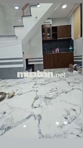 Bán nhà nhỏ mới xây hẻm thẳng xinh xinh cách Nguyễn Thị thập 15m