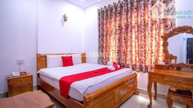 Tòa nhà Căn Hộ Khách sạn  Khu Phan Xích Long  8x 21m 6 tầng 51 tỷ