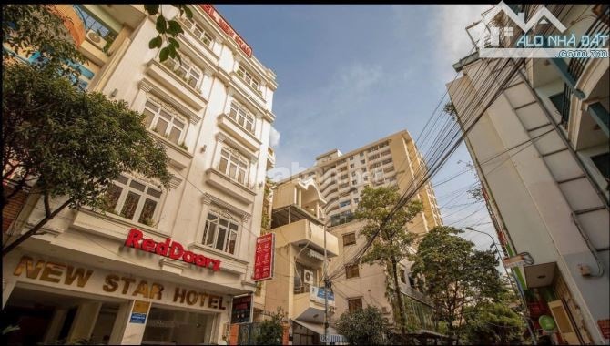 Tòa nhà Căn Hộ Khách sạn  Khu Phan Xích Long  8x 21m 6 tầng 51 tỷ