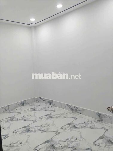Bán nhà nhỏ mới xây hẻm thẳng xinh xinh cách Nguyễn Thị thập 15m