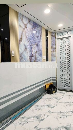 Bán nhà nhỏ mới xây hẻm thẳng xinh xinh cách Nguyễn Thị thập 15m