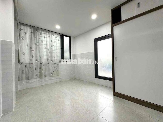Phòng trọ cửa sổ gần công viên làng hoa trung tâm gò vấp