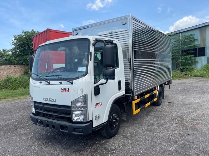 XE TẢI ISUZU QKR270 THÙNG KÍN TẢI TRỌNG 2TẤN 7 VÀ 2TẤN490