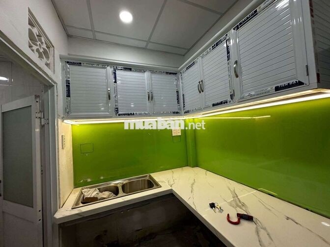 Nhà mới xây Thống Nhất 5x6m 1 lầu 2pn có máy lạnh
