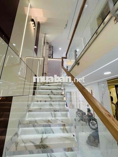 Chủ giảm sâu 1 tỷ siêu phẩm 5 Tầng, Thạnh Lộc 14 sát đường Vườn Lài,