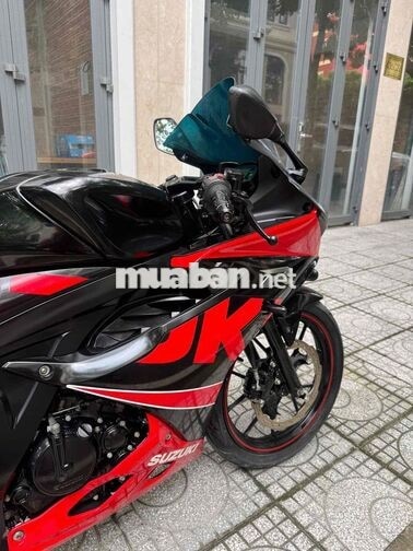 Suzuki GSX R150 2018 biển số thành phố