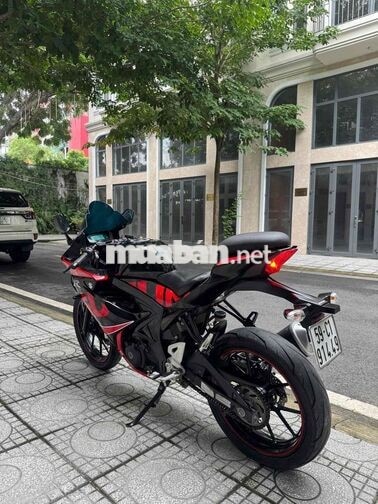Suzuki GSX R150 2018 biển số thành phố