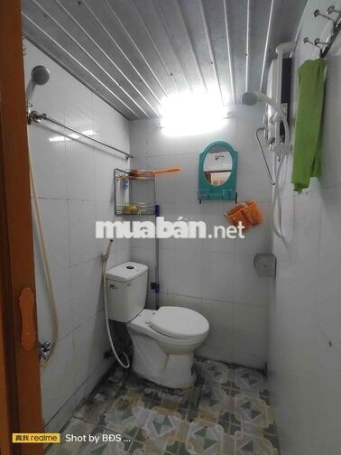 Phòng 50m2 ở Lầu 1 có máy lạnh, giường ngay CV Tầm Vu 6triệu