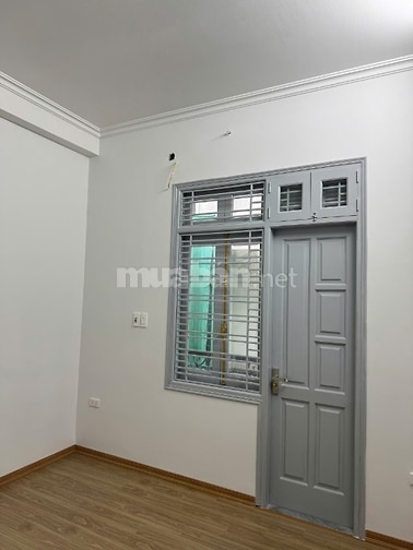 Bán nhà 16,5 tỷ tại sn: 8 ngõ 168/97 Kim Giang. Định Công. Hà Nôi