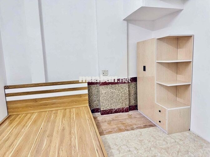 PHÒNG STUDIO NGAY TRỆT CỬA SỔ THOÁNG SẴN NỘI THẤT