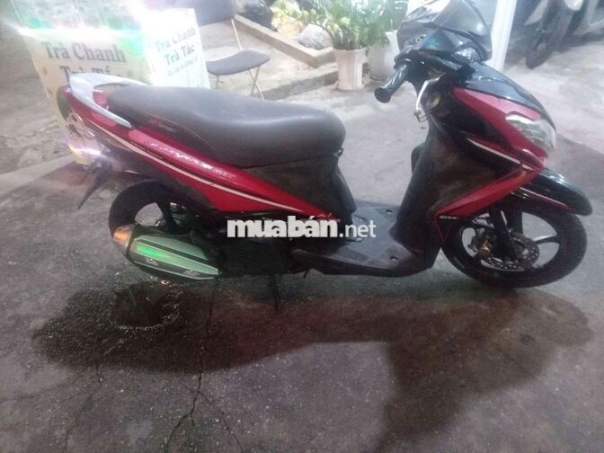 Yamaha Luvias 2014 Đỏ-Đen