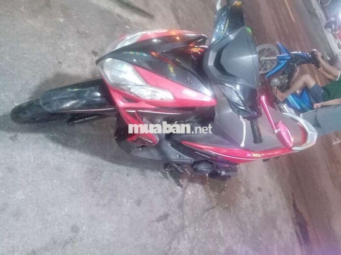 Yamaha Luvias 2014 Đỏ-Đen
