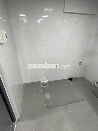 Bán căn hộ tầng trệt mặt tiền đường Đồng Đen, chung cư Bàu Cát 1