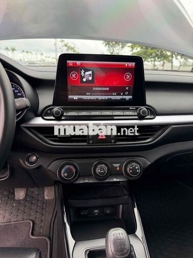 Kia K3 MT 2022 35000km Đen Số sàn