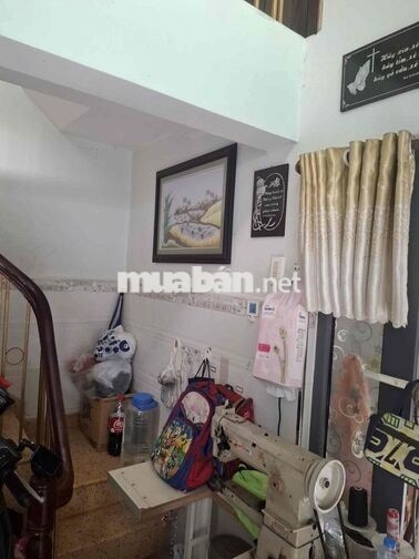 Bán nhà gần sát đường Hậu Giang