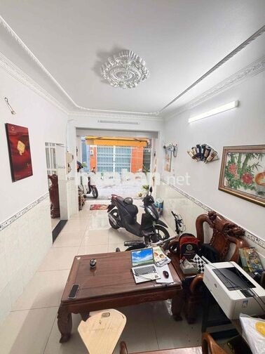 NHÀ 2 MẶT TIỀN TRƯỚC SAU ÔTÔ NGỦ NGON TRONG NHÀ GẦN SÂN BAY