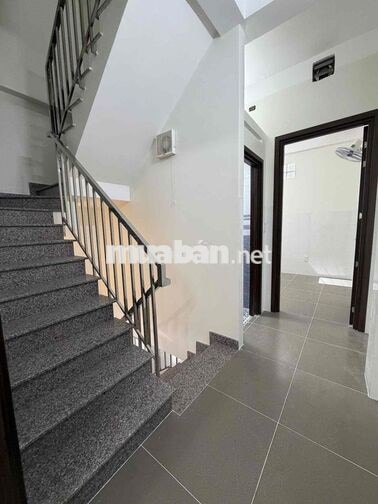 Nhà Mới Xây Tân Hương.Tân Phú.DT: 4 X 10 3lầu 4PN 3WC