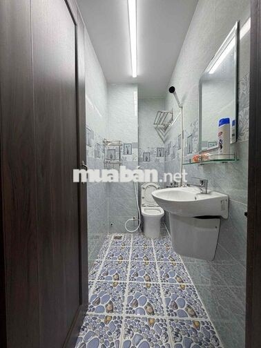 Nhà Mới Xây Tân Hương.Tân Phú.DT: 4 X 10 3lầu 4PN 3WC