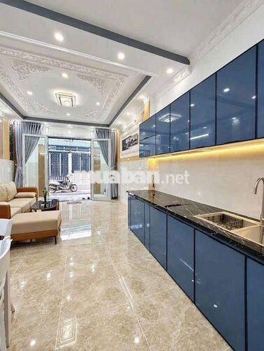 Bán nhà mới xây DT rộng fhun Nội Thất 