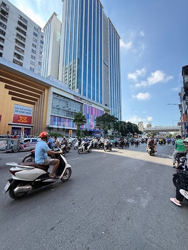 Bán Tòa Nhà Mặt Phố 300m 9 Tầng Phù Hợp Làm Khách Sạn - Bệnh Viện