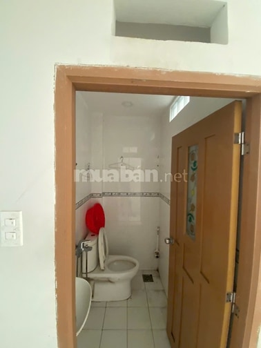 Cho thuê nhà 115 đường số 3 Cư xá Đô Thành, Quận 3, trệt, 3 lầu