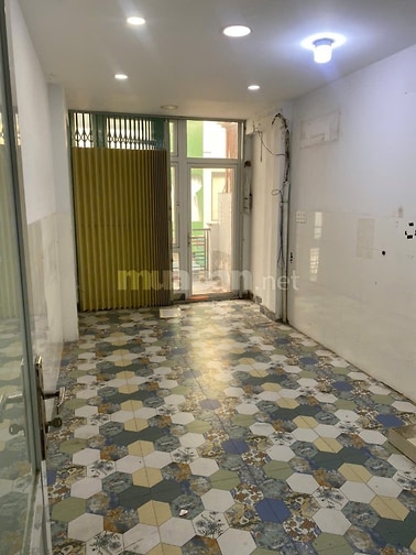 Cho thuê nhà 115 đường số 3 Cư xá Đô Thành, Quận 3, trệt, 3 lầu