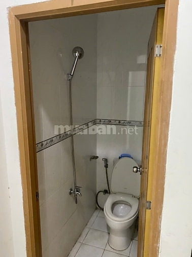 Cho thuê nhà 115 đường số 3 Cư xá Đô Thành, Quận 3, trệt, 3 lầu