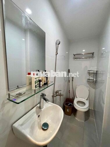 Cho thuê căn hộ studio ban công tách bếp full nt ở Lê Văn Sỹ quận 3