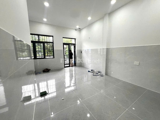 Thuê nguyên sàn lầu 1 - Tân thới nhất (quận 12)