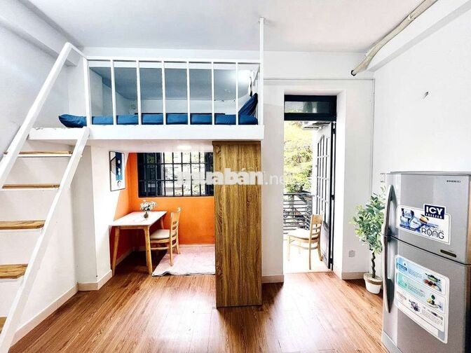 duplex Ngay Sư Vạn Hạnh Q10 sát Vạn Hạnh mall - ban công thoáng tầng 1