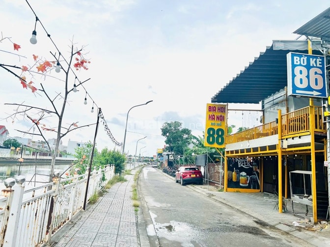 Bán nền mặt tiền bờ kè bờ hồ bún xáng, 217,9m2, nở hậu, full thổ cư
