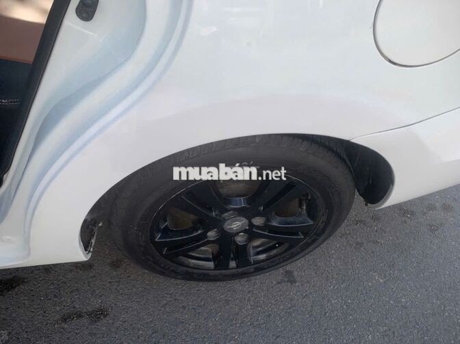 Haima M3  sản xuất 2016 màu trắng, biển số TP.HCM