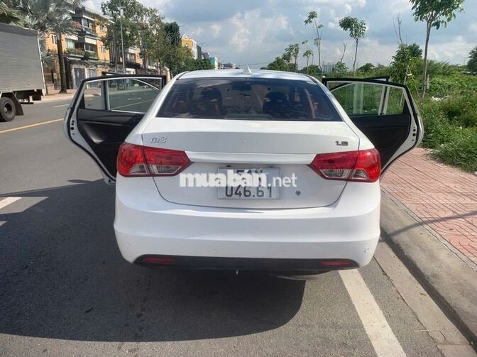 Haima M3  sản xuất 2016 màu trắng, biển số TP.HCM