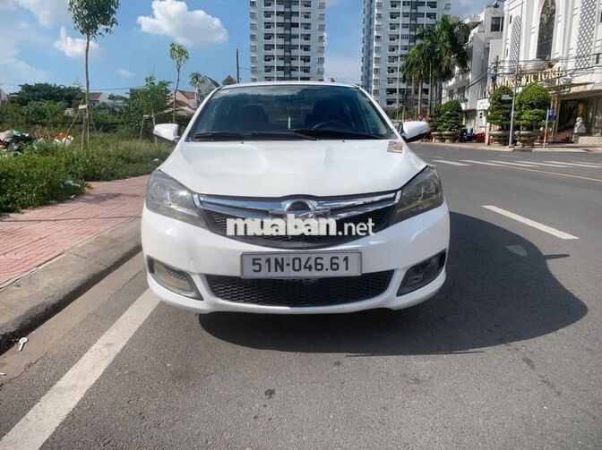 Haima M3  sản xuất 2016 màu trắng, biển số TP.HCM