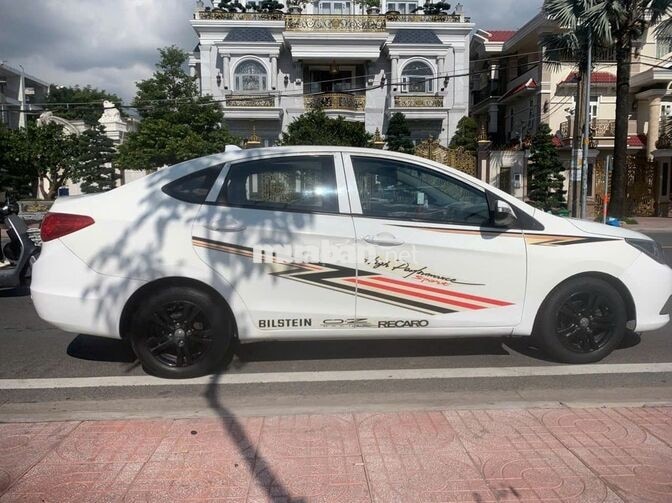Haima M3  sản xuất 2016 màu trắng, biển số TP.HCM