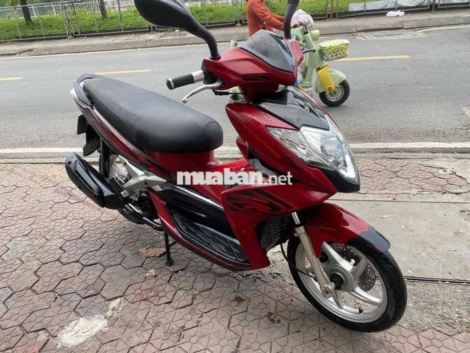 Xe jouride Fi nâu đỏ