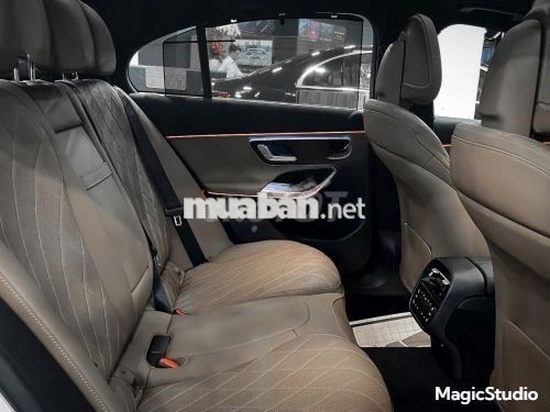 Xe Mercedes Benz E class E300 AMG 2025