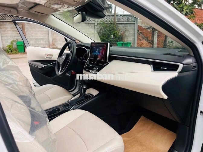 Toyota Corolla Altis 1.8V 2025 Trắng 14.000 km
