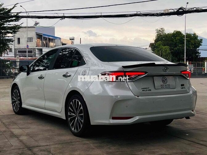 Toyota Corolla Altis 1.8V 2025 Trắng 14.000 km